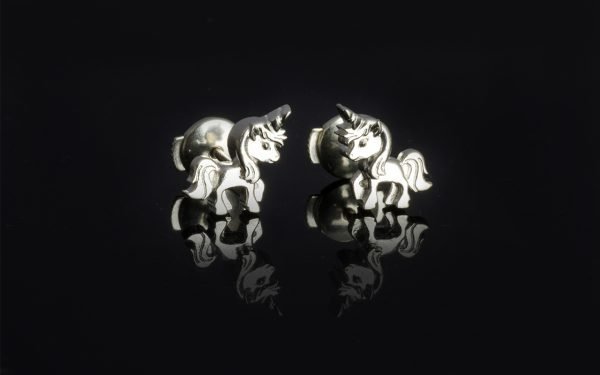 kids earrings in silver unicorns